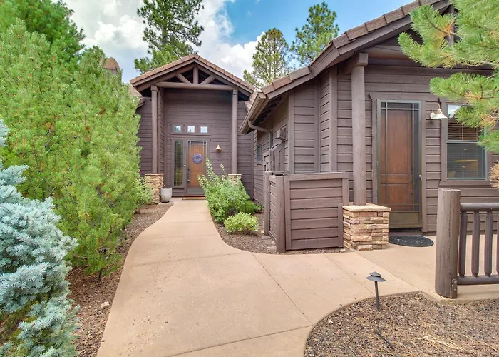 Unwind Fireside: Spacious Torreon W/ Deck! Holiday home *